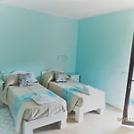 Pensión Sardinia For 3*